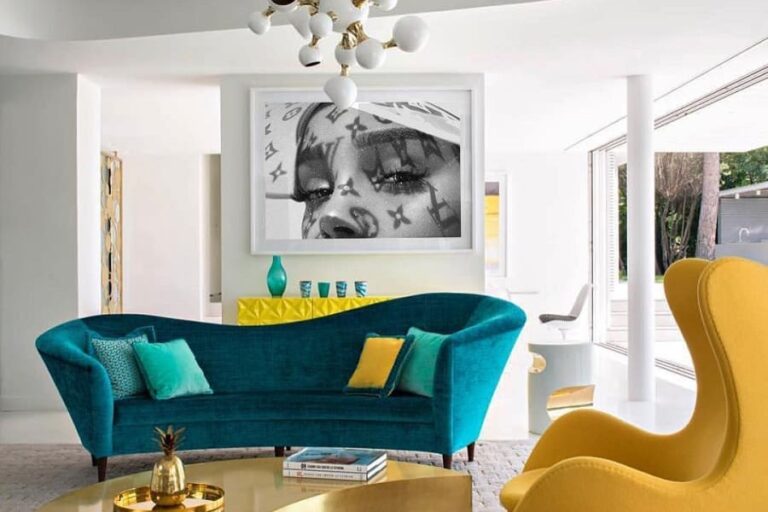 Su-dung-cac-vat-dung-bang-hop-kim-dong-mau-vang-giup-khong-gian-them-quyen-ru