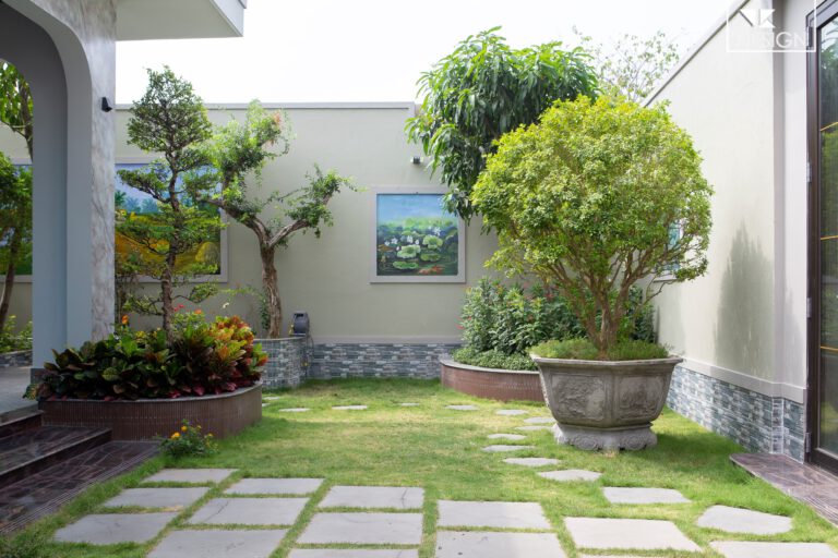 Nhà phố có sân vườn